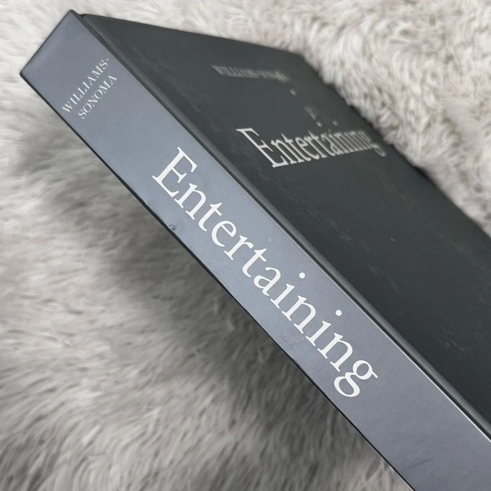 ❤️ William Sonoma Entertaining Hard Back Book - Picture 2 of 3